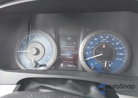 2016 Toyota Sienna Xle 8 Passenger z USA, uszkodzony, nr VIN 5TDYK3DC6GS724009